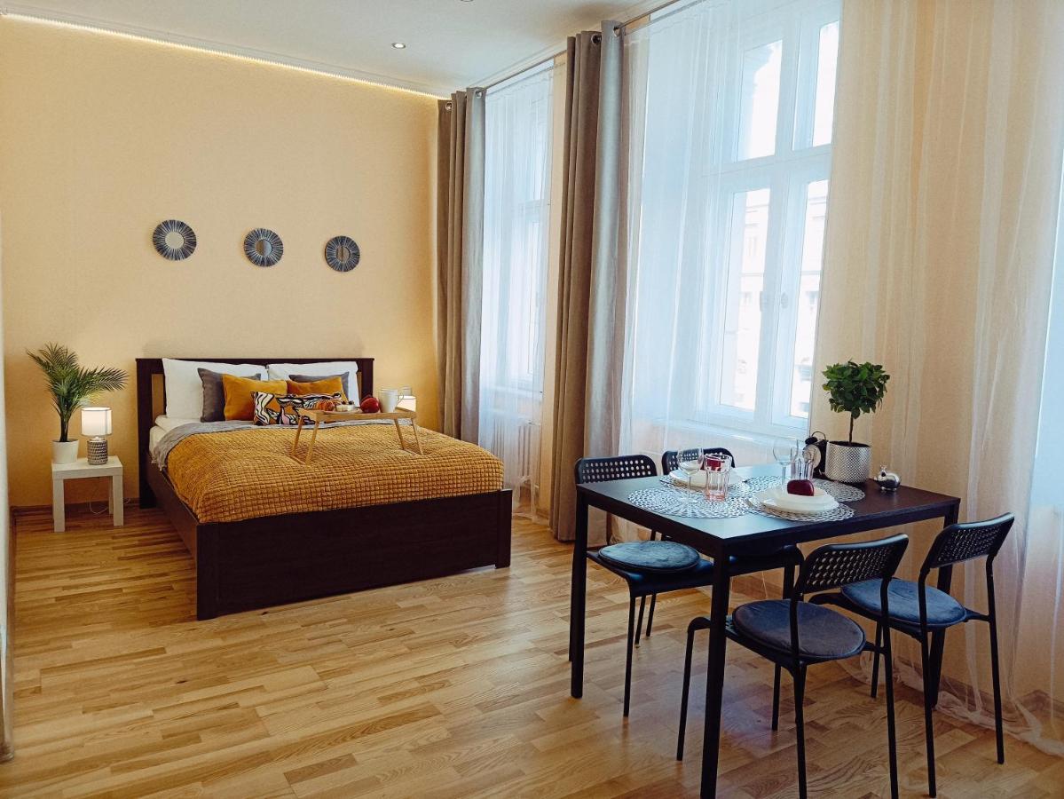 Centrally Located Studio Apartment Ρίγα Εξωτερικό φωτογραφία